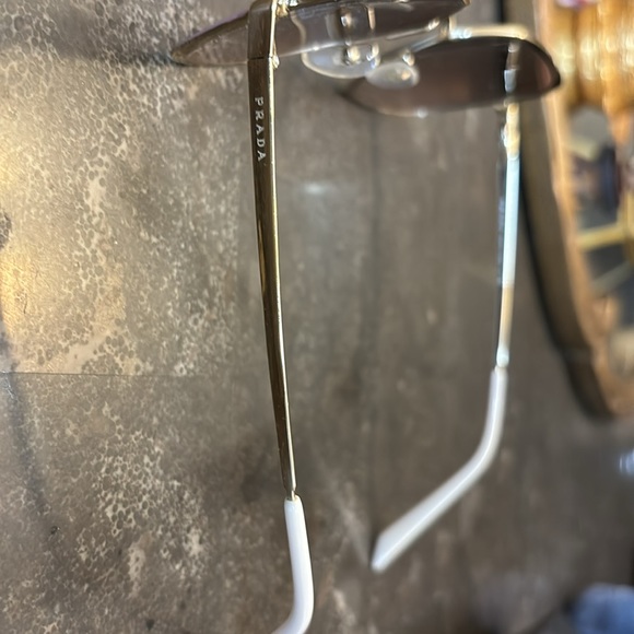 Prada women sunglasses gold and pink in color - Picture 6 of 9